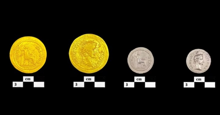 Moedas de ouro e prata romanas descobertas nos Emirados �rabes Unidos